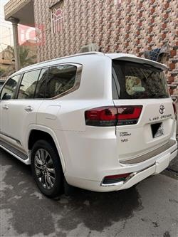 تويوتا لاندكروزر